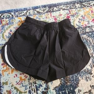 Alphalete Stride Short - Black - M